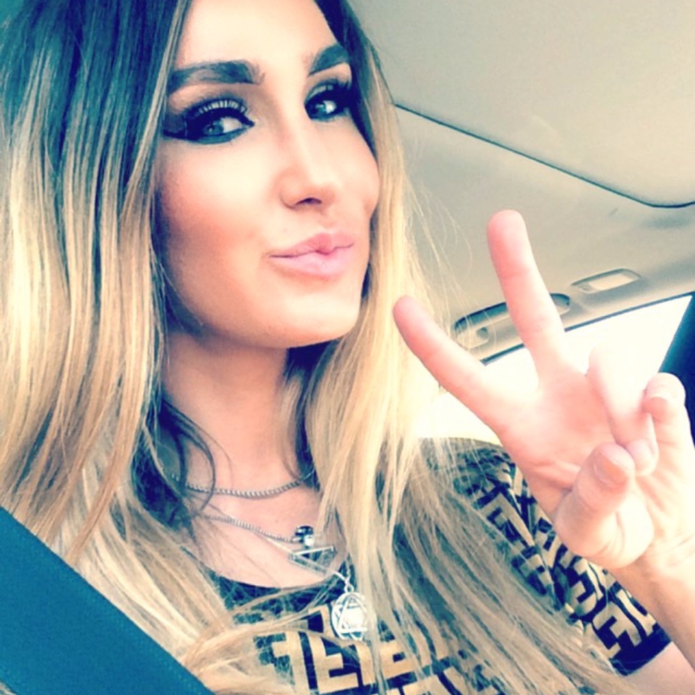 Meet your Posher, Alizabeth